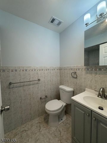 1057 Bond St, Elizabeth City, NJ 07201