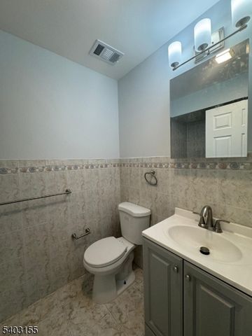 1057 Bond St, Elizabeth City, NJ 07201