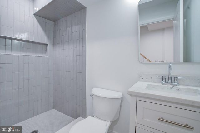821 S CURLEY ST, Baltimore, MD 21224