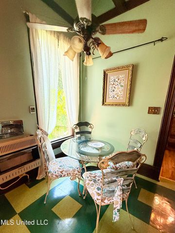 433 S Main Street, Grenada, MS 38901