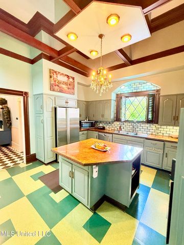 433 S Main Street, Grenada, MS 38901