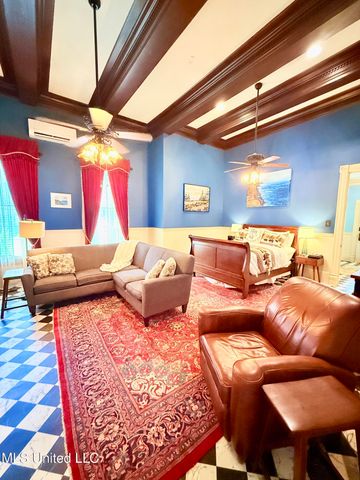 433 S Main Street, Grenada, MS 38901