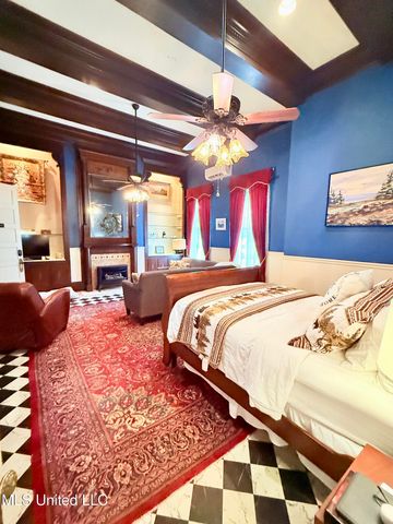 433 S Main Street, Grenada, MS 38901