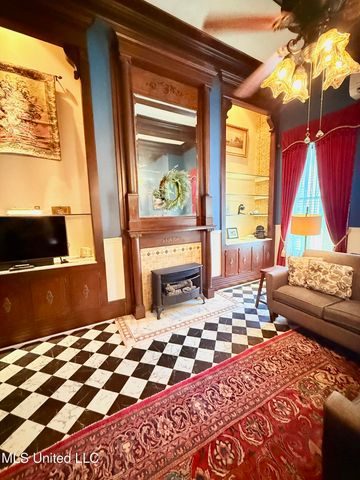 433 S Main Street, Grenada, MS 38901