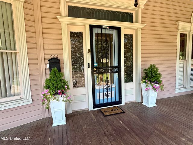 433 S Main Street, Grenada, MS 38901