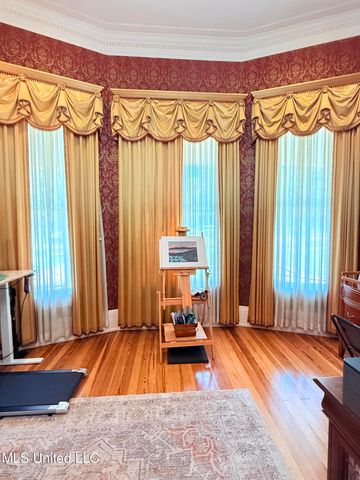 433 S Main Street, Grenada, MS 38901