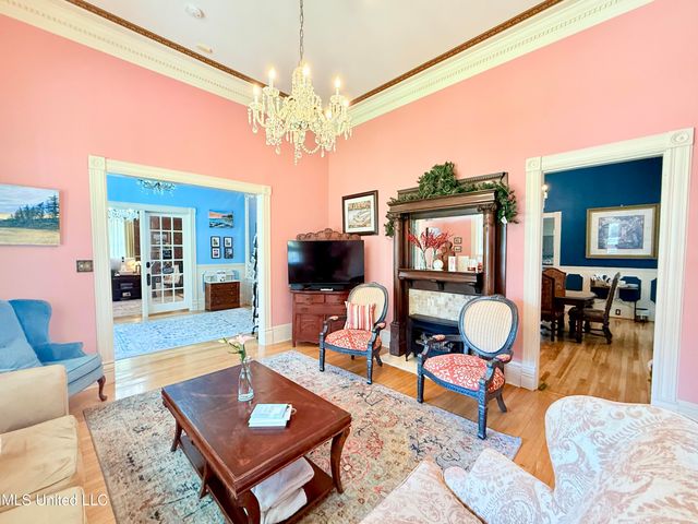 433 S Main Street, Grenada, MS 38901