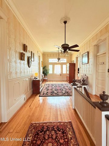 433 S Main Street, Grenada, MS 38901