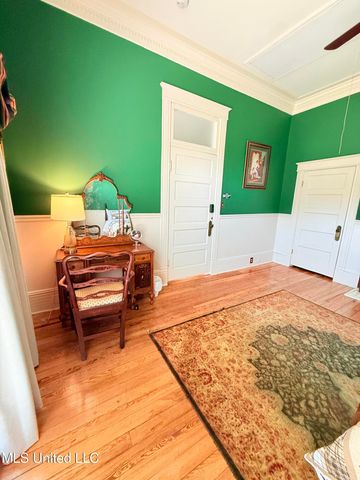 433 S Main Street, Grenada, MS 38901