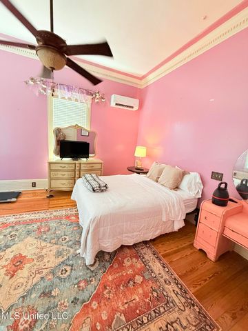 433 S Main Street, Grenada, MS 38901