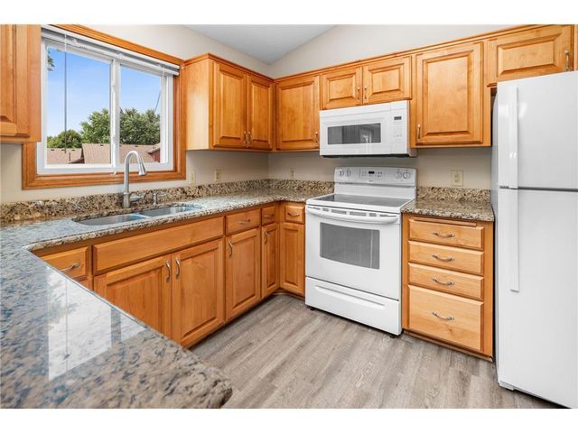 7009 Rolling View Drive, Saint Cloud, MN 56303