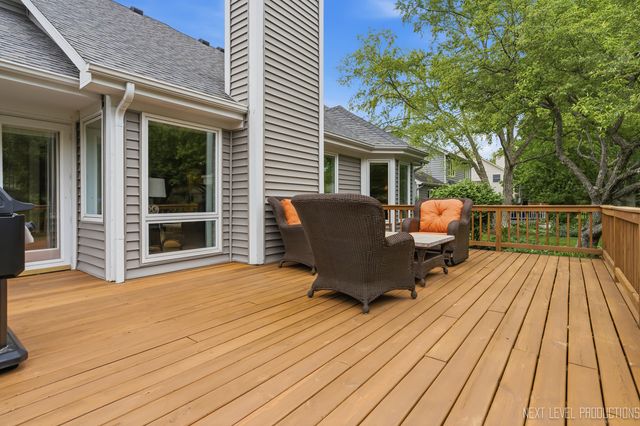 1650 Fox Trail Drive, Batavia, IL 60510