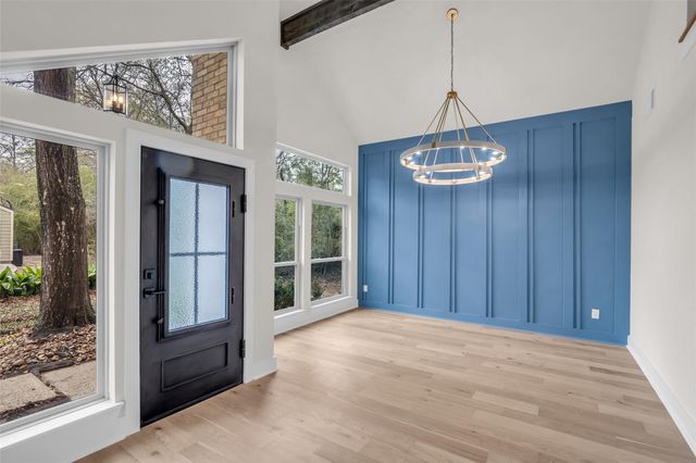 4 N Autumnwood Way, The Woodlands, TX 77380