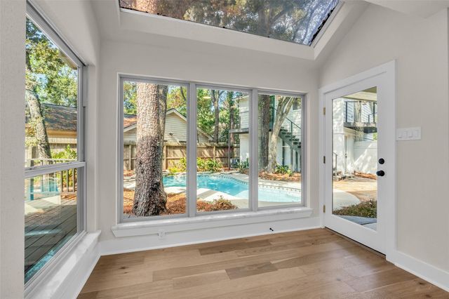 4 N Autumnwood Way, The Woodlands, TX 77380