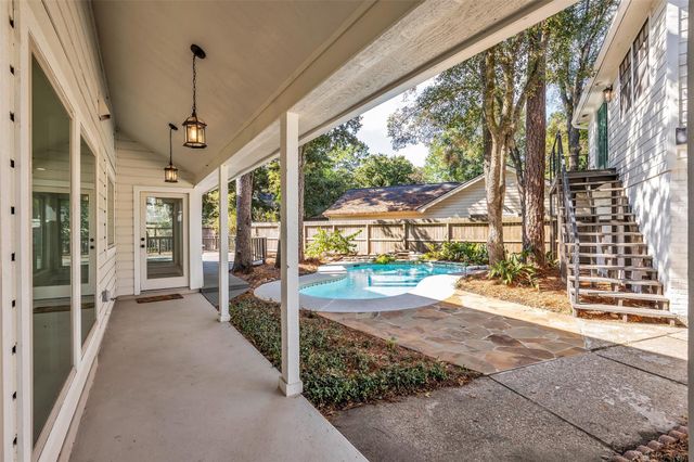 4 N Autumnwood Way, The Woodlands, TX 77380