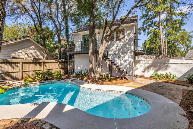 4 N Autumnwood Way, The Woodlands, TX 77380