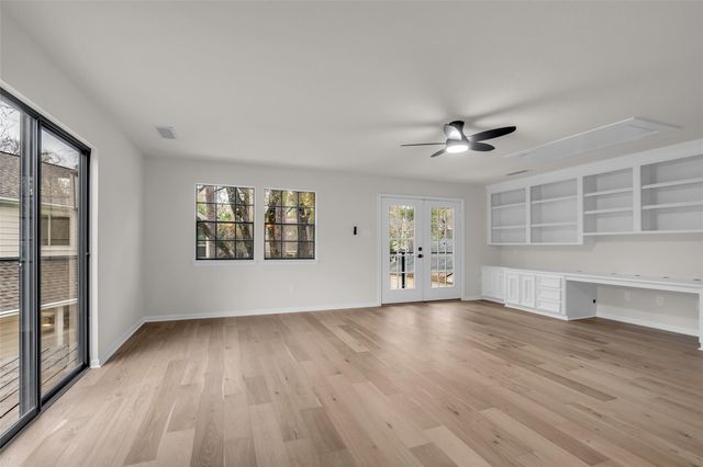 4 N Autumnwood Way, The Woodlands, TX 77380