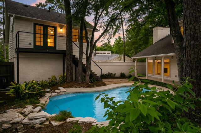 4 N Autumnwood Way, The Woodlands, TX 77380