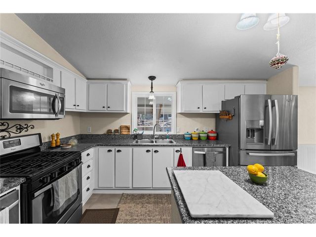 146 Kokwapy Ct, Florissant, CO 80816