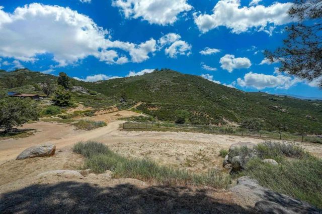 21057 Sutherland Dam Road, Ramona, CA 92065