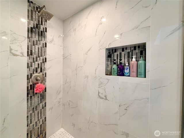 18902 133rd Place SE, Renton, WA 98058