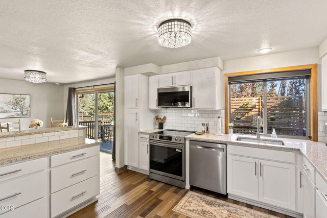 1430 NE Sharkey Terrace, Bend, OR 97701