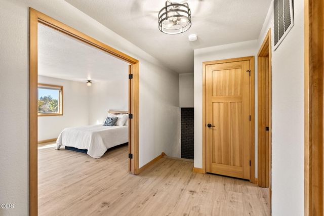 1430 NE Sharkey Terrace, Bend, OR 97701