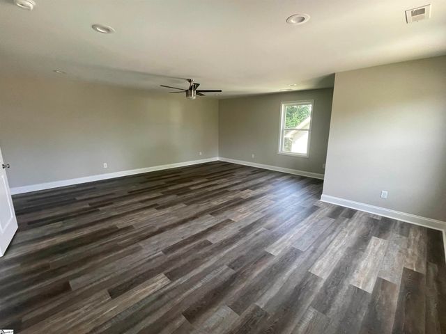 711 Rockcliff Street, Greenville, SC 29617