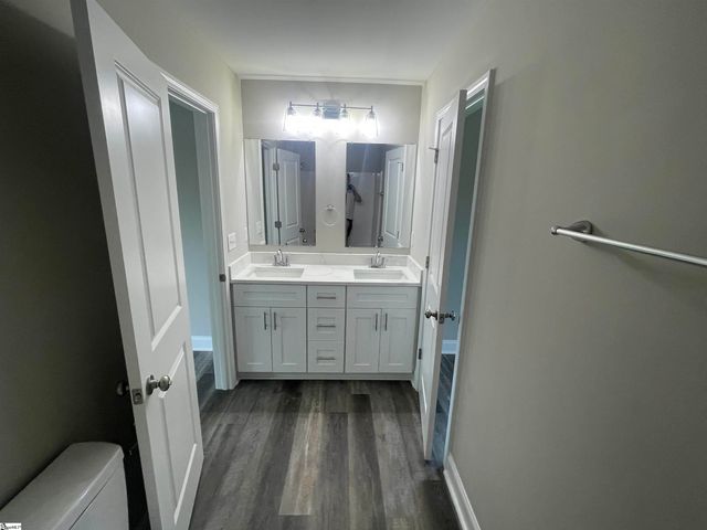 711 Rockcliff Street, Greenville, SC 29617