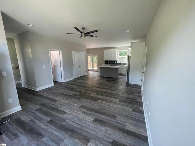 711 Rockcliff Street, Greenville, SC 29617