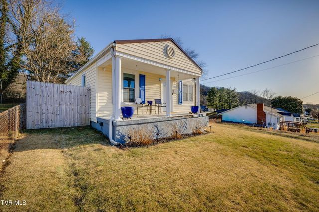 2440 Broad Street, Bristol, TN 37620