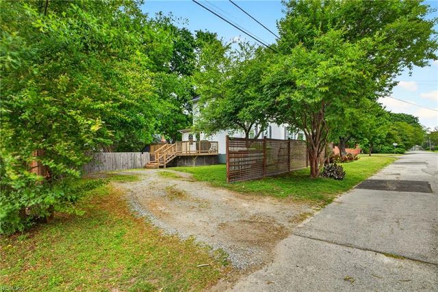 213 Bosley Ave, Suffolk, VA 23434