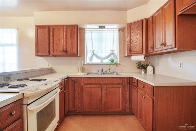 1010 E 12th Street, Mission, TX 78572