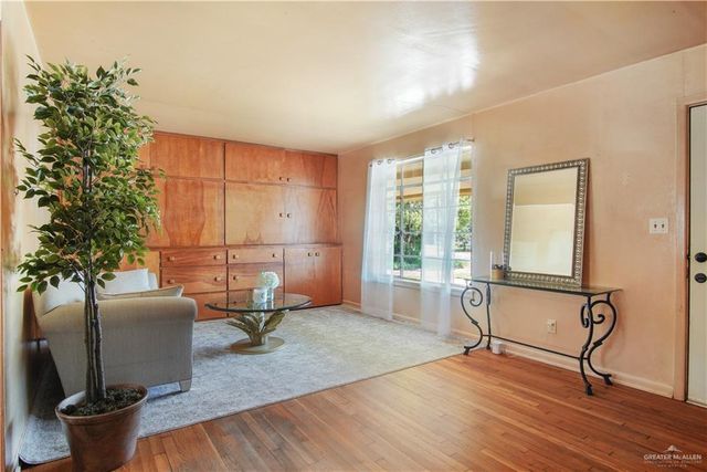 1010 E 12th Street, Mission, TX 78572