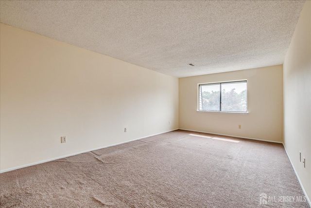 223 Edison Glen Terrace, Edison, NJ 08837