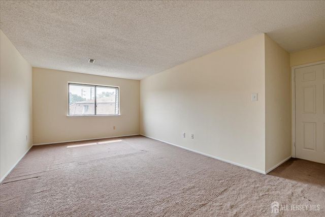 223 Edison Glen Terrace, Edison, NJ 08837