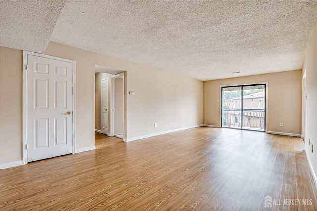 223 Edison Glen Terrace, Edison, NJ 08837