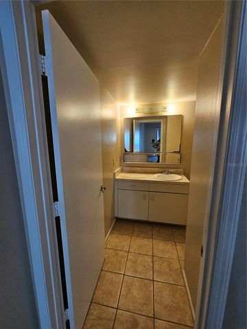 8225 FAIRWAYS CIRCLE F102, Ocala, FL 34472