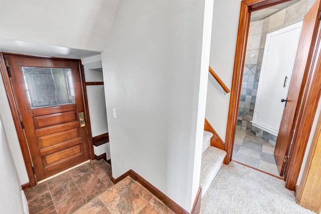 1954 S 9TH STREET, Manitowoc, WI 54220