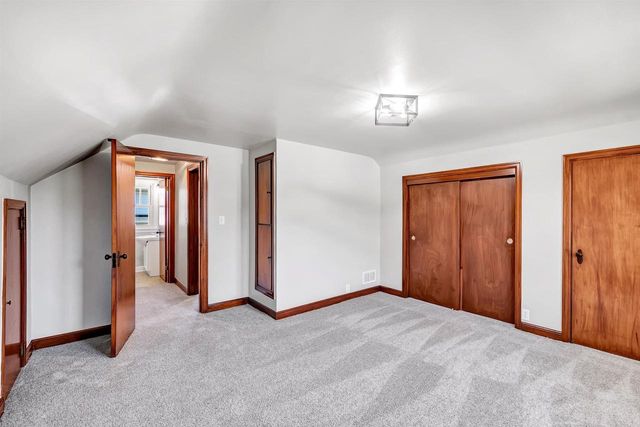 1954 S 9TH STREET, Manitowoc, WI 54220