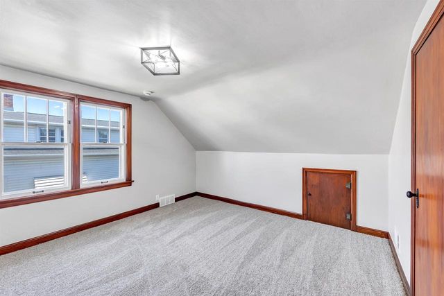 1954 S 9TH STREET, Manitowoc, WI 54220