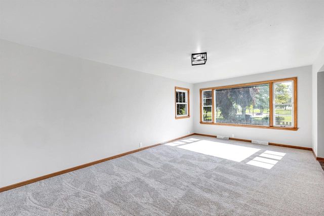 1954 S 9TH STREET, Manitowoc, WI 54220