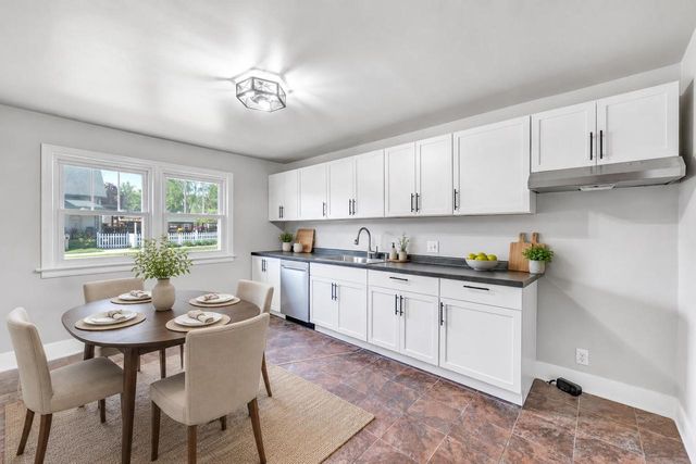 1954 S 9TH STREET, Manitowoc, WI 54220
