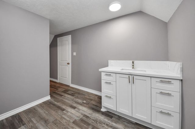 837 Fowlkes Street, Sealy, TX 77474