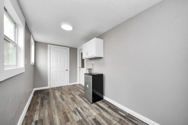 837 Fowlkes Street, Sealy, TX 77474