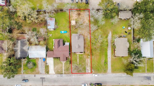 837 Fowlkes Street, Sealy, TX 77474