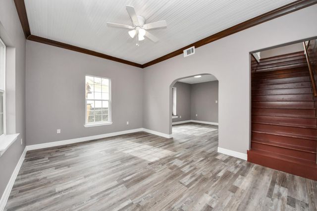 837 Fowlkes Street, Sealy, TX 77474