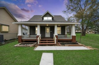 837 Fowlkes Street, Sealy, TX 77474