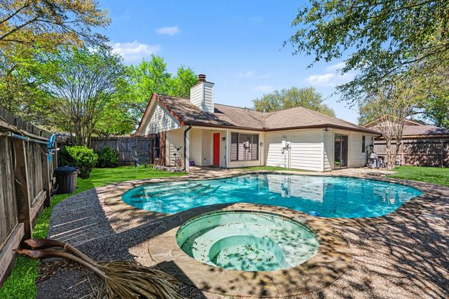 9806 Paddock Court, Houston, TX 77065