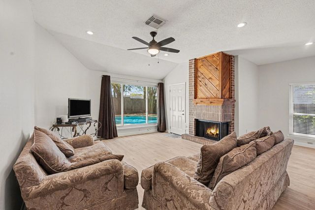 9806 Paddock Court, Houston, TX 77065